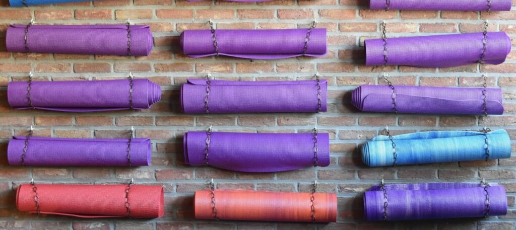 Fig 7 yoga mat storage