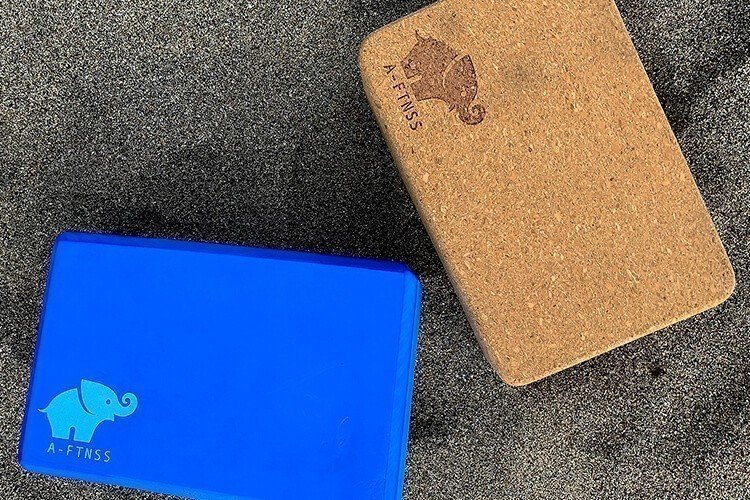 Wholesale Cork Yoga Blocks 7 Figure 3 Cork blocks vs. other blocks